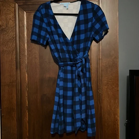 Draper James | Dresses | Like New Draper James Blue And Black Buffalo Plaid  Dress Size Medium | Poshmark